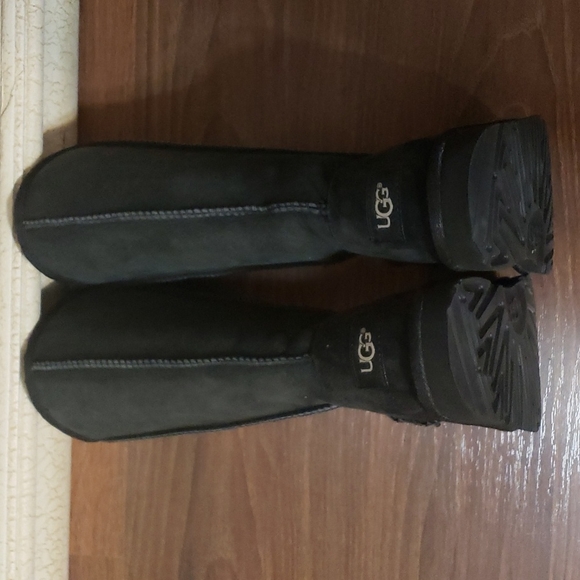 UGG Kid's CLASSIC II Tall boot - Picture 4 of 12